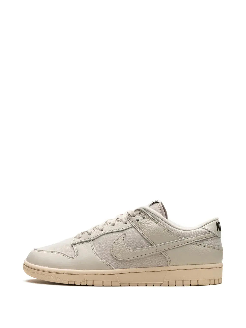 Nike Dunk Low Light Orewood Brown Sneakers Grazuv Mart