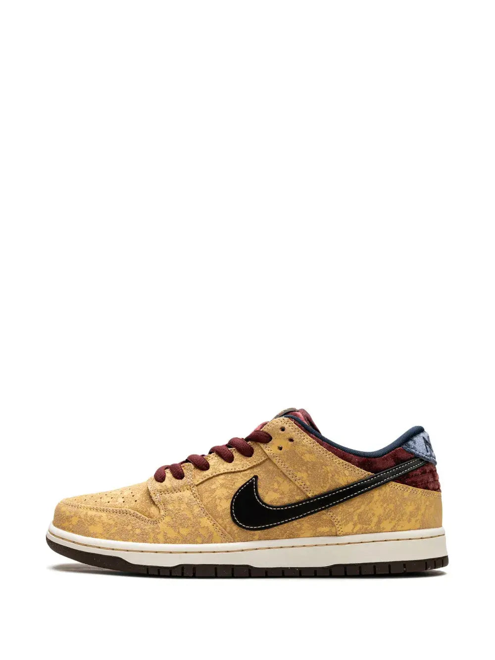 Nike Sb Dunk City Of Cinema Sneakers Grazuv Mart