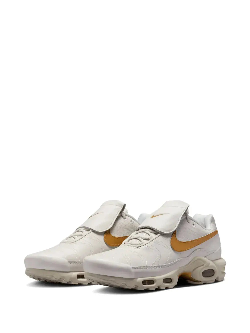 Nike Air Max Plus Tiempo Phantom/Metallic Gold Sneakers Grazuv Mart