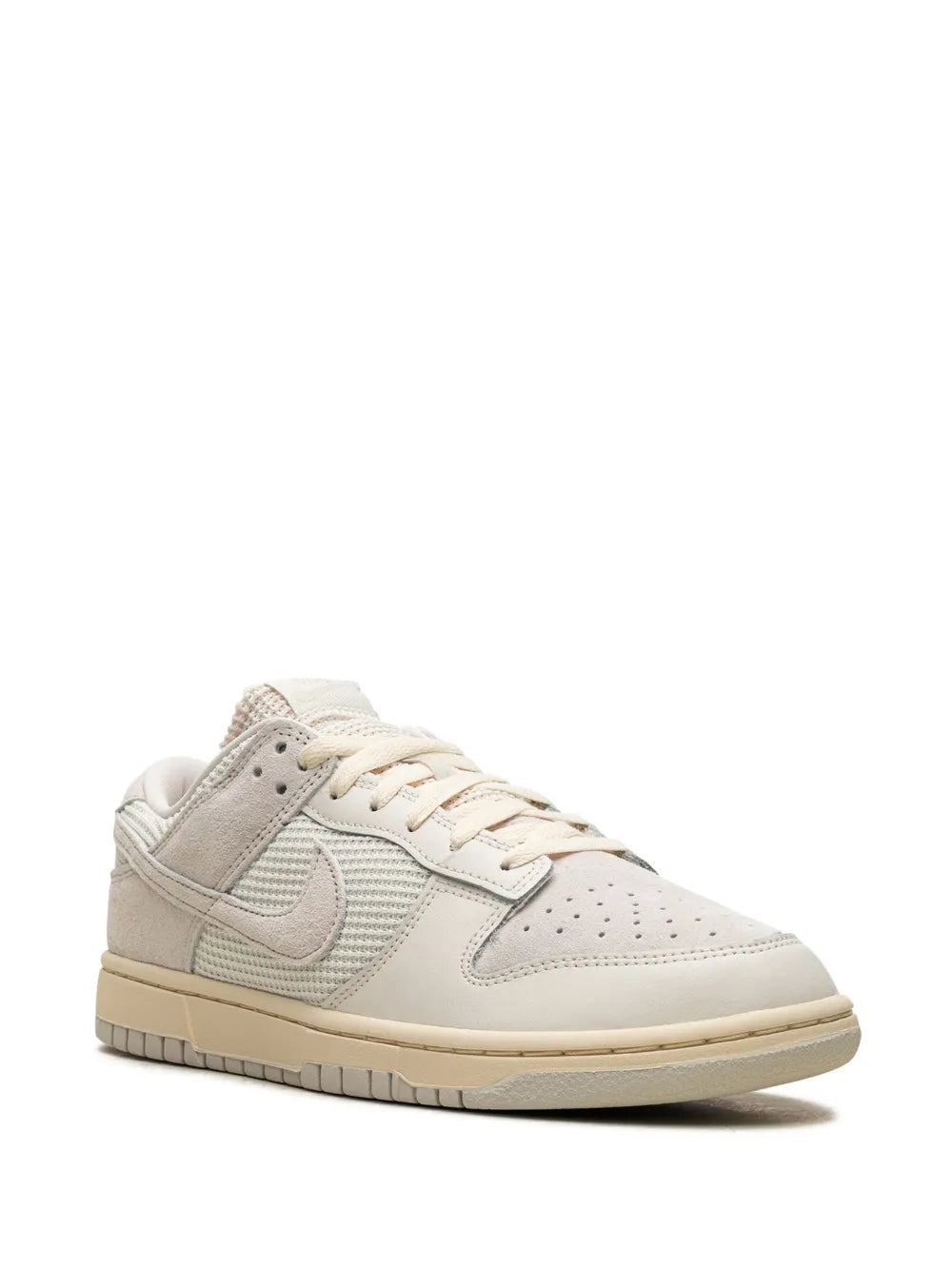 Nike Dunk Lace-Up Sneakers Grazuv Mart