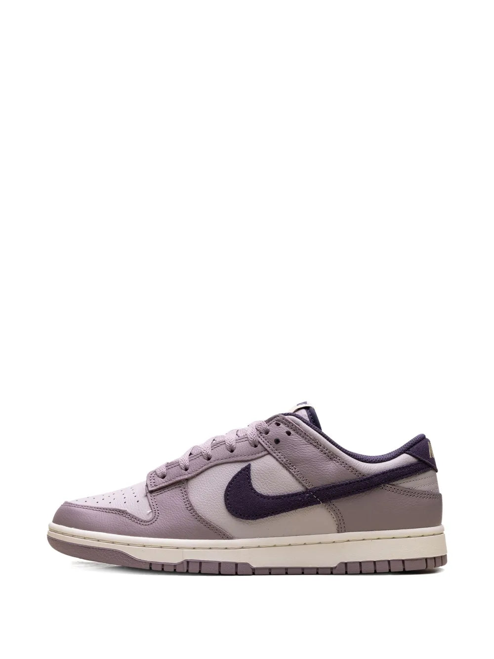 Nike Dunk Low Se Light Violet Ore Sneakers Grazuv Mart