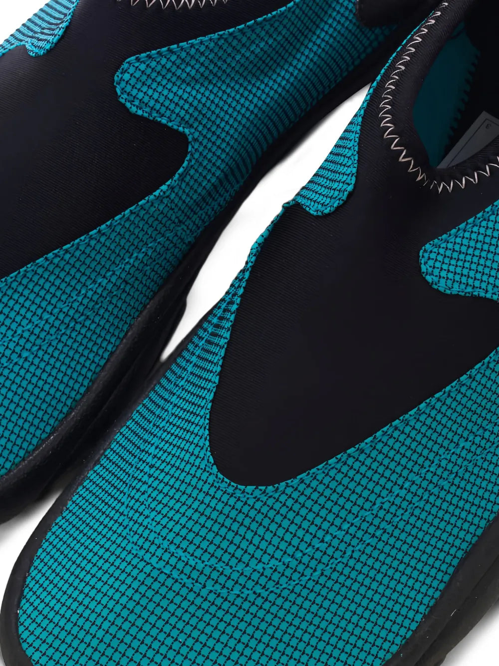 Nike Aqua Turf Turbo Green/Black/Washed Coral/Team Scarlet Sneakers Grazuv Mart